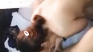 سكس يصور زوجته الملبن وهو ينيكها سكس عربي