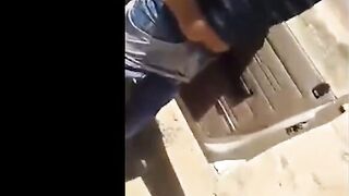 اجمد سكس سعودي شاب بينيك سعودية في السيارة في الصحراء