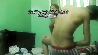 نيك بنت مراهقة مصريه في طيزها