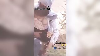 مص صدر طالبة مصرية في الشارع