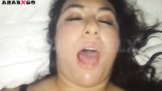 شرموطة مطلقة تاخد زبر عشيقها كله في كسها - سكس عربي