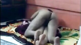 شاب فحل يدمر طيز مربربه مصريه - سكس مصري