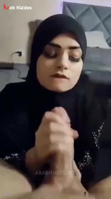 محجبة بجح على المباشر بدوق زبر حبيبها - سكس عربي جديد