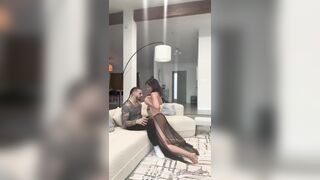 القحبه العراقيه الينا انجل ترقص وتتعرى لفحلها - سكس عربي