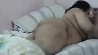 الميلف العربية والزب الاسود الكبير - سكس عربي