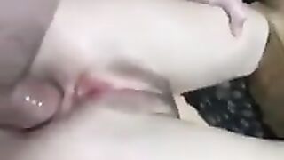 سكس عربي جديد ونيك شرموطه في خرم الطيظ وتوسيعه